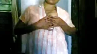 ভিভ থমাস থেকে টকটকে ইন্ডিয়ান নেকেড ভিডিও এমিলি মায়ার্স এবং লানা বানির সাথে লম্বা পায়ের পর্ণ